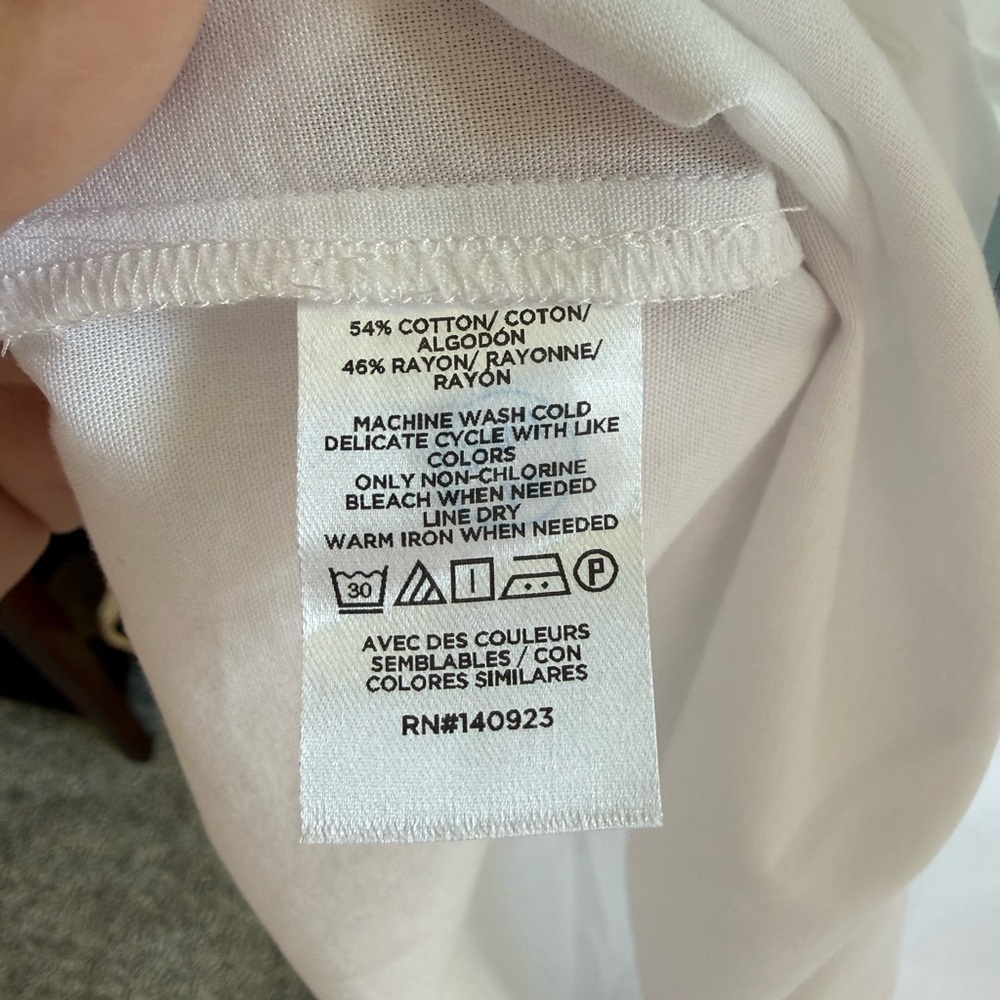LOFT Women's Classic White‎ Blouse - Picture 3 of 4